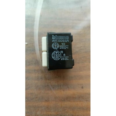 Pulsante doppio per serrande sali scendi originale Bticino Magic 5055/1