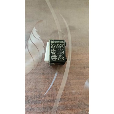 Deviatore Interruttore Bticino serie Magic art. 5003