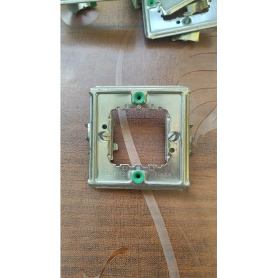 Supporto Telaio per scatola tonda Vimar 7000
