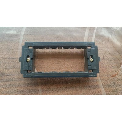 Supporto Telaio 4 posti/fori Gewiss art. GW 24202