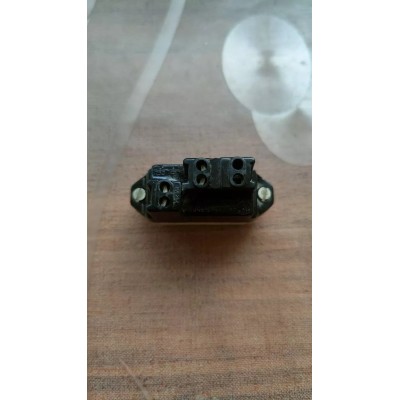 Presa Bipasso Bivalente e americana 10A/16A Vimar 7000 art. 7023/M