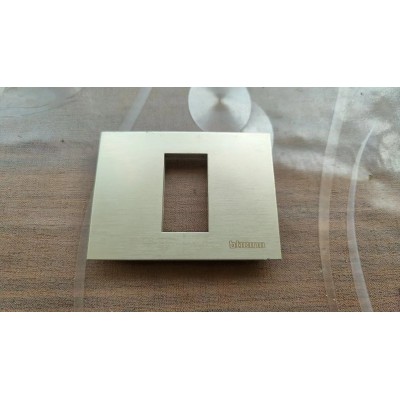 Placca Mostrina color oro 1 posto Bticino TEKNE art. 13831