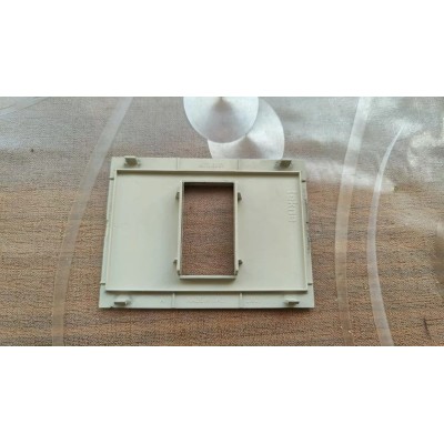 Placca Mostrina color oro 1 posto Bticino TEKNE art. 13831