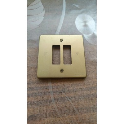 Placca alluminio color bronzo 2 posti/fori Vimar 7000 Stelvio Saturnia