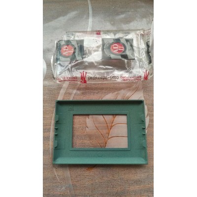 Placca verde in metallo ADL Fonderia 3 posti/fori per Vimar Idea