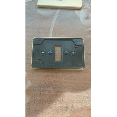 Placca alluminio color oro 1 posto/foro Vimar 7000