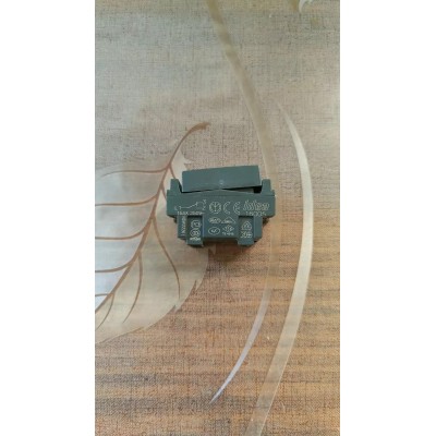Deviatore Interruttore Vimar serie Idea art. 16005