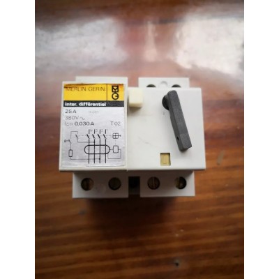 Merlin Gerin Differenziale Salvavita 25A 380V 0,03A art. T02