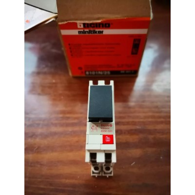 Bticino Magnetotermico Minitiker 25A 220V art. 8101N