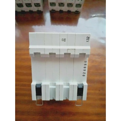 Bticino Magnetotermico Tripolare+Neutro 4P 15A 380V art. E83N/15