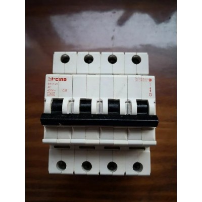 Bticino Btdin 3 Magnetotermico 4 moduli 25A 400V E84A/25