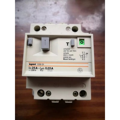 Legrand Differenziale Salvavita 25A 220V 0,03A art. 02601