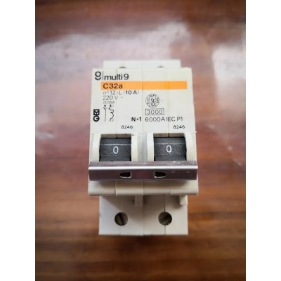 Merlin Gerin Magnetotermico Multi 9 1P+N 10A 220V art. C32a