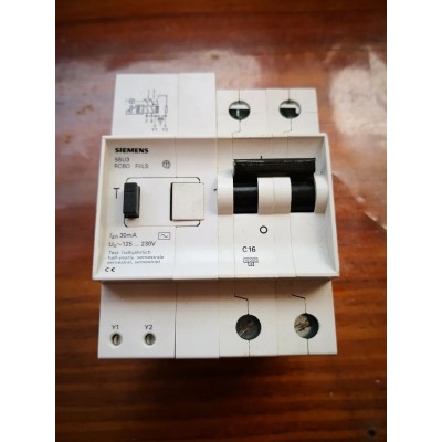 Siemens Magnetotermico Differenziale 4P 16A 0,03A 230V art. 5SU3