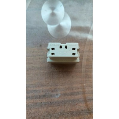 Presa 10A 2P+T Bticino TEKNE art. 13913