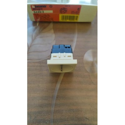 Presa Schuko 10/16A Bticino Magic art. art. 5440/3