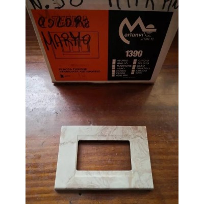 Placca metallo marmo rosa 3 posti Marlanvil serie Thema