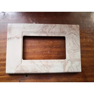 Placca metallo marmo rosa 3 posti Marlanvil serie Thema