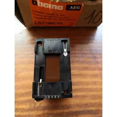 Bticino AEG Contattore Teleruttore Tripolare 25A art. LS7/380/10