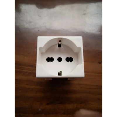 Presa Schuko 10A/16A Bticino Matix art. AM5440/16