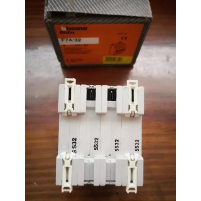 Bticino Btdin Sezionatore 4 moduli 32A 400V F74/32