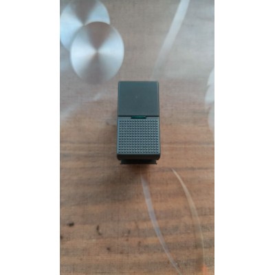 Interruttore luminoso verde 16A Legrand ERGO art. 700 01