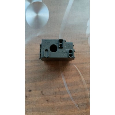Interruttore luminoso verde 16A Legrand ERGO art. 700 01