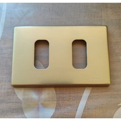 Placca in alluminio color bronzo 2 posti/fori Legrand Molveno GL2000