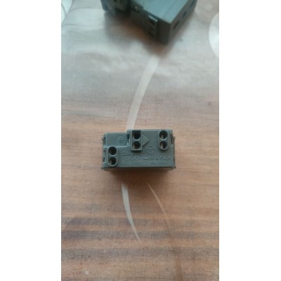 Presa bipasso bivalente 10/16A Legrand ERGO art. 700 51