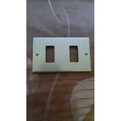 Placca in alluminio 2 fori/posti con viti Bticino Magic art. 503/2
