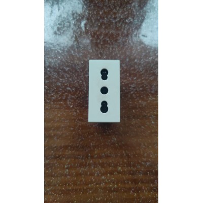 Presa Bipasso Bivalente 10A/16A Legrand Vela art. 6831 41
