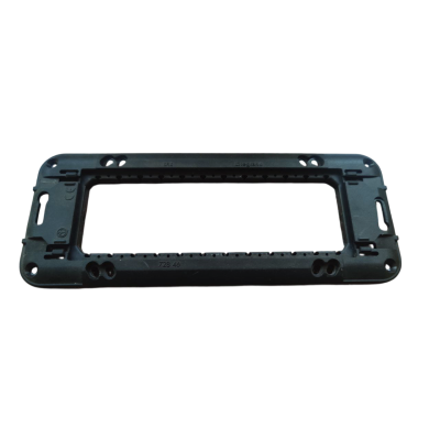 Supporto Telaio 6 posti Legrand Cross 728 46