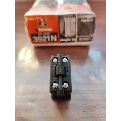 Interruttore Bipolare Bticino Dogic 10 art. 3921N