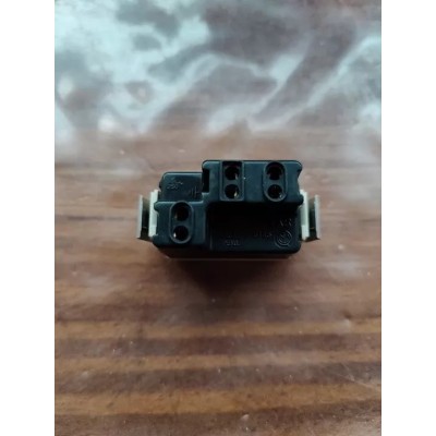 Presa Bipasso Bivalente 10A/16A Vimar serie 8000 art. 8145