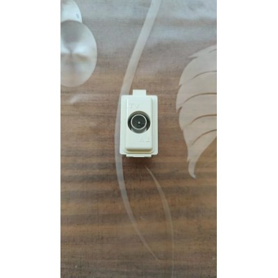 Presa TV Passante Bticino serie Magic art. 5173/P