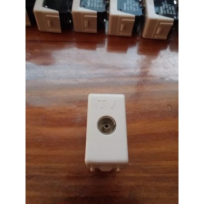 Presa TV Derivata  Bticino TEKNE art. 13962D