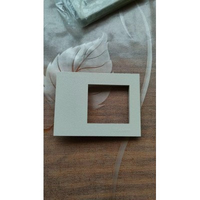 Placca Mostrina grigio sabbia 1 posto per Schuko Bticino TEKNE