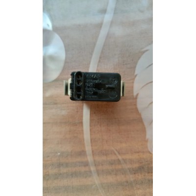 Pulsante Vimar serie 8000 art. 8235