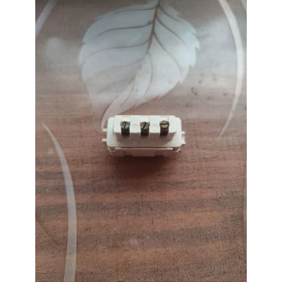Presa 10A bianca Legrand Molveno GL2000 art. 2641B