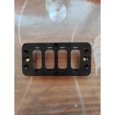 Supporto Telaio 4 posti Legrand Molveno GL2000 art. 1364