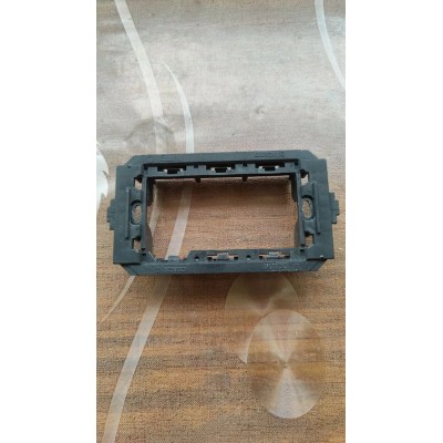 Supporto Telaio 3 posti Bticino Living Classic art. 4703 prima serie