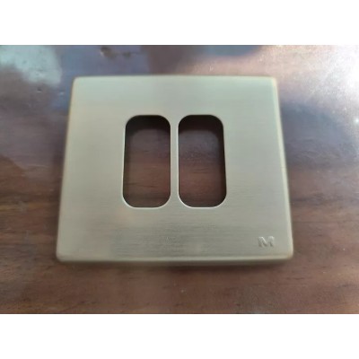 Placca in alluminio color oro 2 fori per scatola tonda Legrand Molveno GL2000